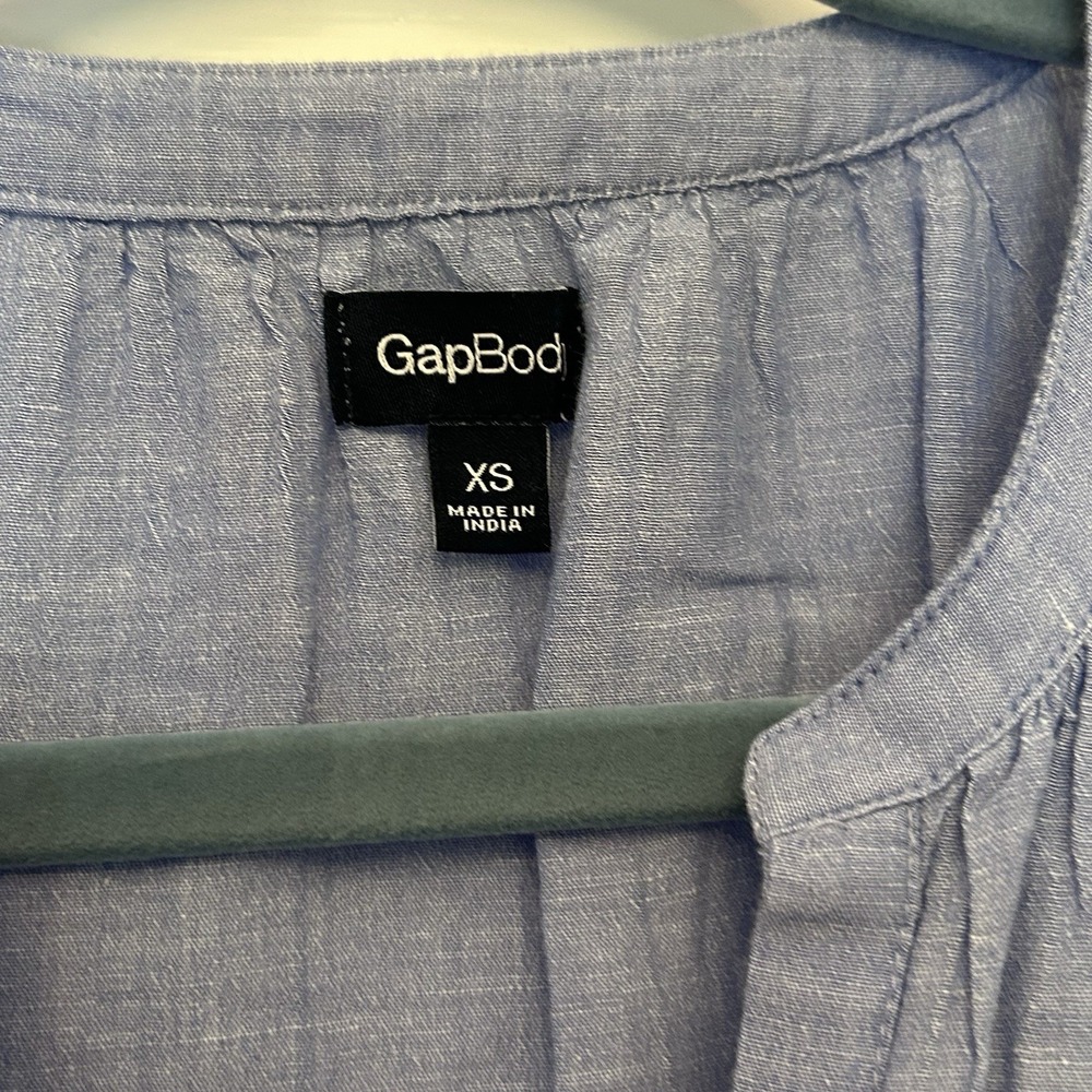 Gap Blue Coastal Summer Chambray Short Sleeve Top Shirt Women's XS Lightweight - Picture 3 of 7